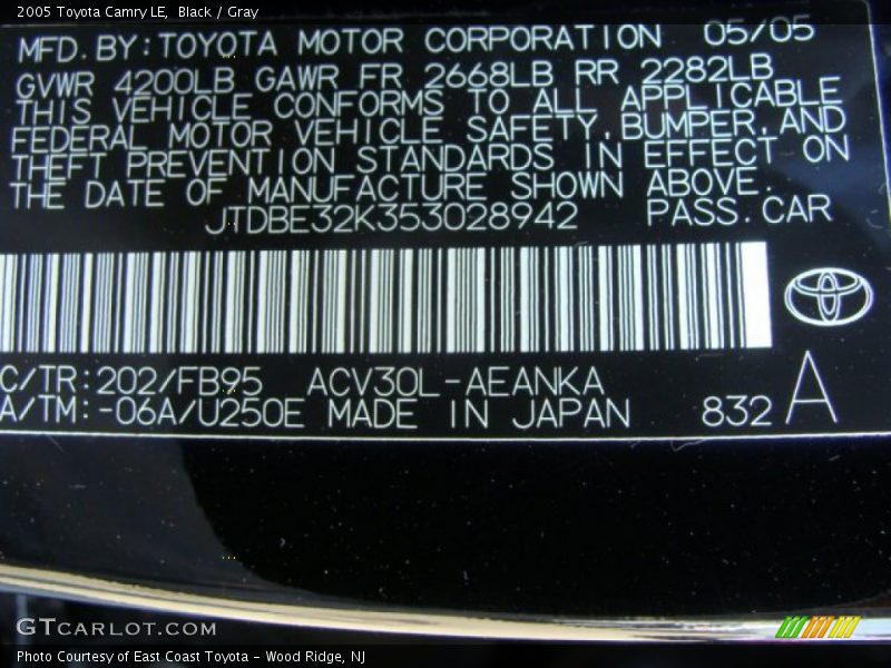 Black / Gray 2005 Toyota Camry LE