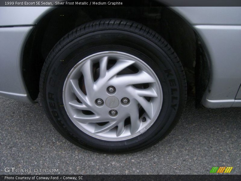 Silver Frost Metallic / Medium Graphite 1999 Ford Escort SE Sedan