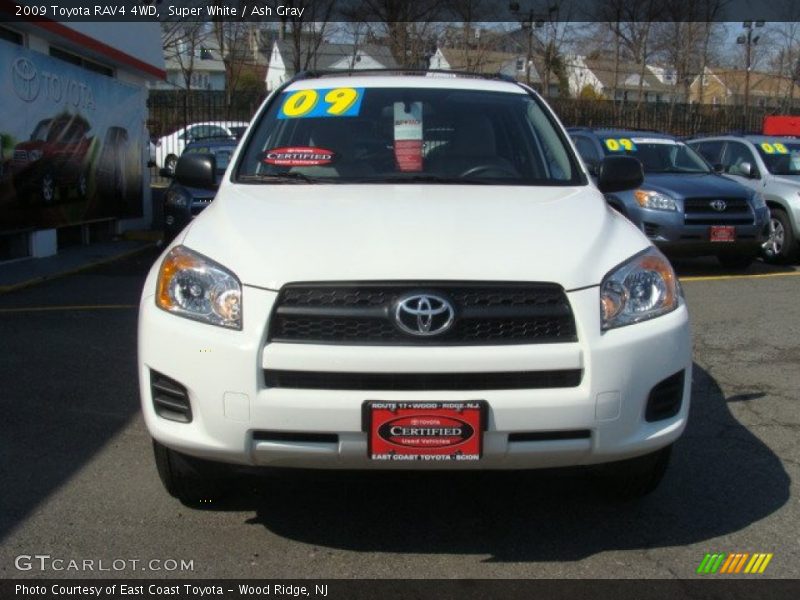 Super White / Ash Gray 2009 Toyota RAV4 4WD