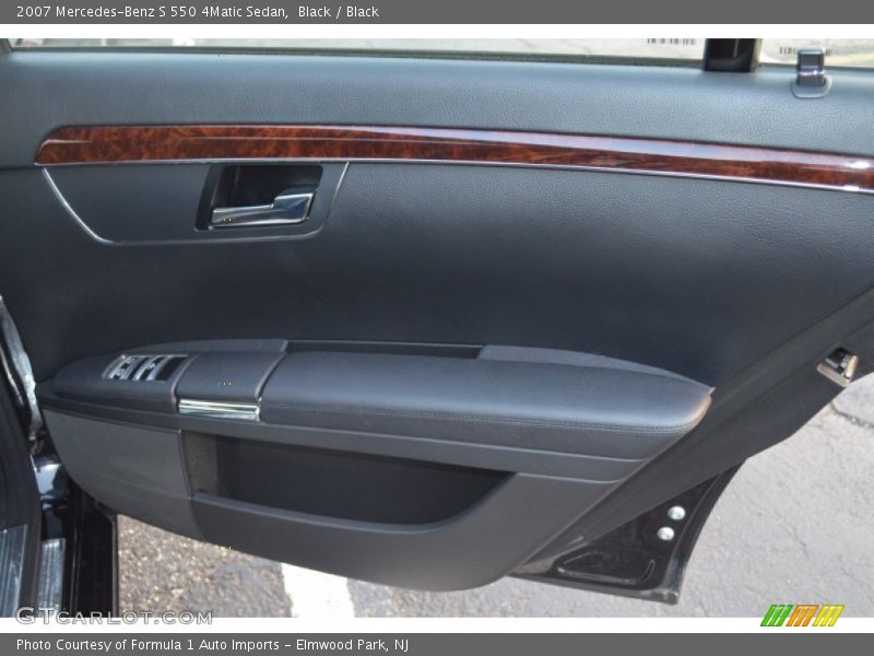 Black / Black 2007 Mercedes-Benz S 550 4Matic Sedan