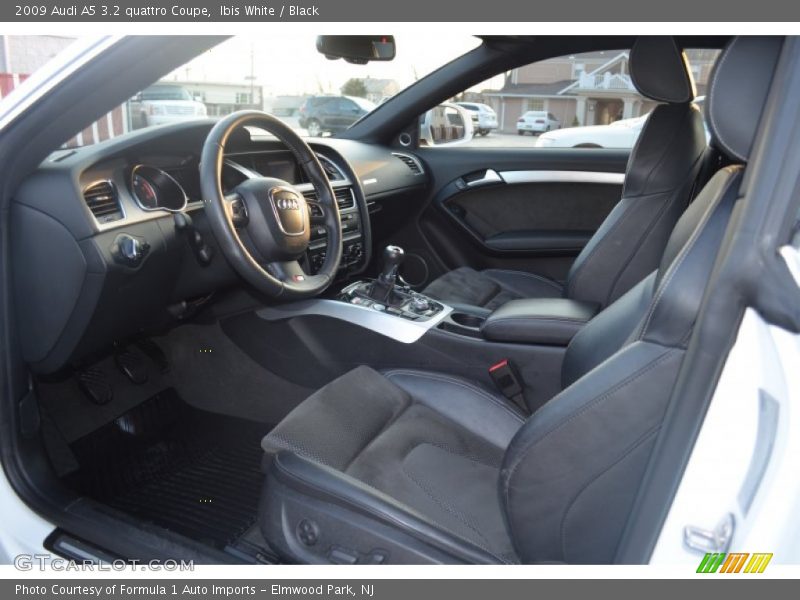 Ibis White / Black 2009 Audi A5 3.2 quattro Coupe