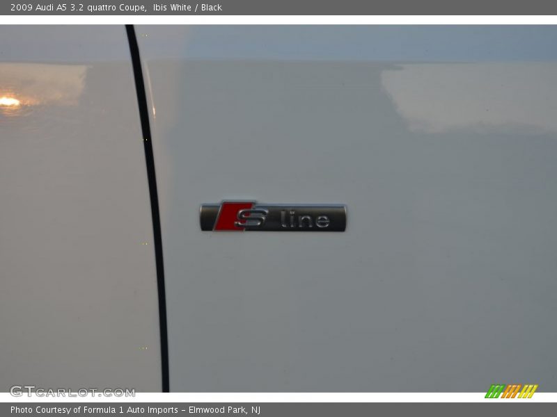 Ibis White / Black 2009 Audi A5 3.2 quattro Coupe