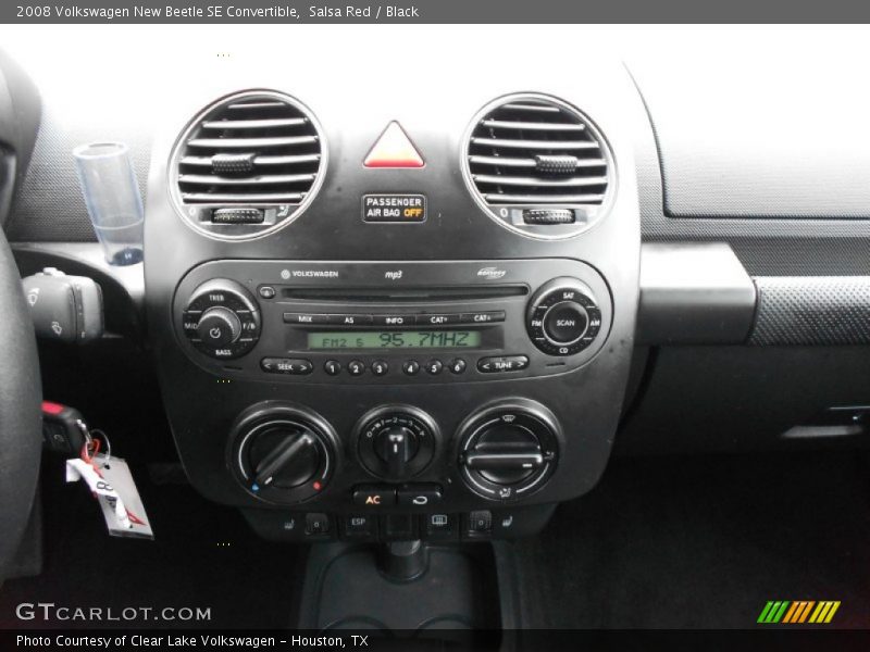 Salsa Red / Black 2008 Volkswagen New Beetle SE Convertible
