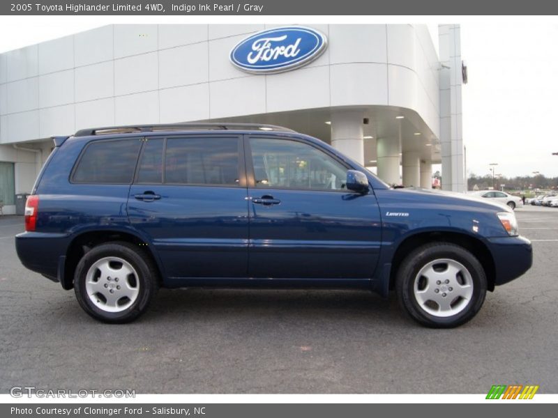 Indigo Ink Pearl / Gray 2005 Toyota Highlander Limited 4WD