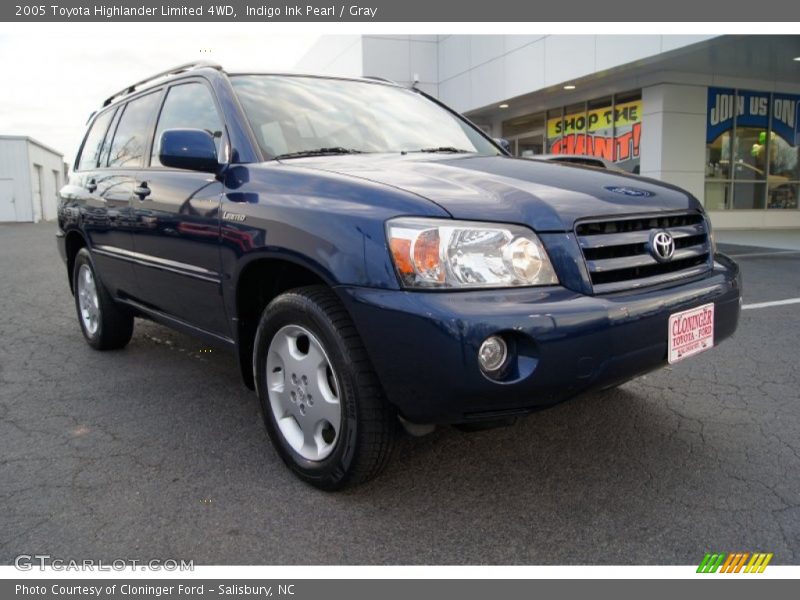 Indigo Ink Pearl / Gray 2005 Toyota Highlander Limited 4WD