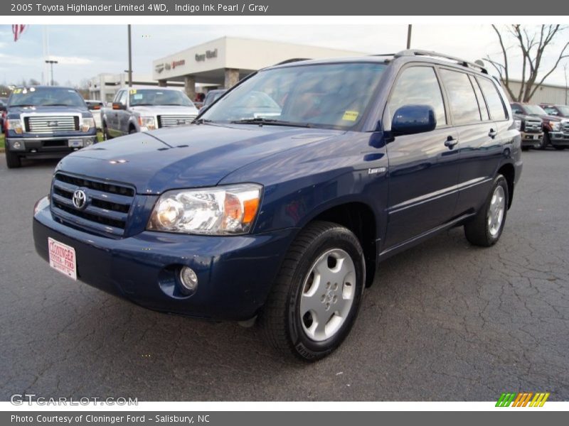Indigo Ink Pearl / Gray 2005 Toyota Highlander Limited 4WD