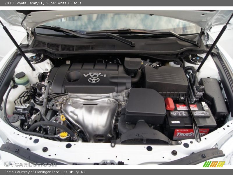 Super White / Bisque 2010 Toyota Camry LE