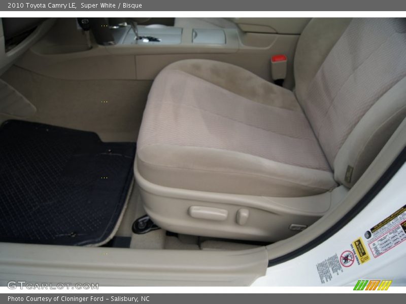 Super White / Bisque 2010 Toyota Camry LE