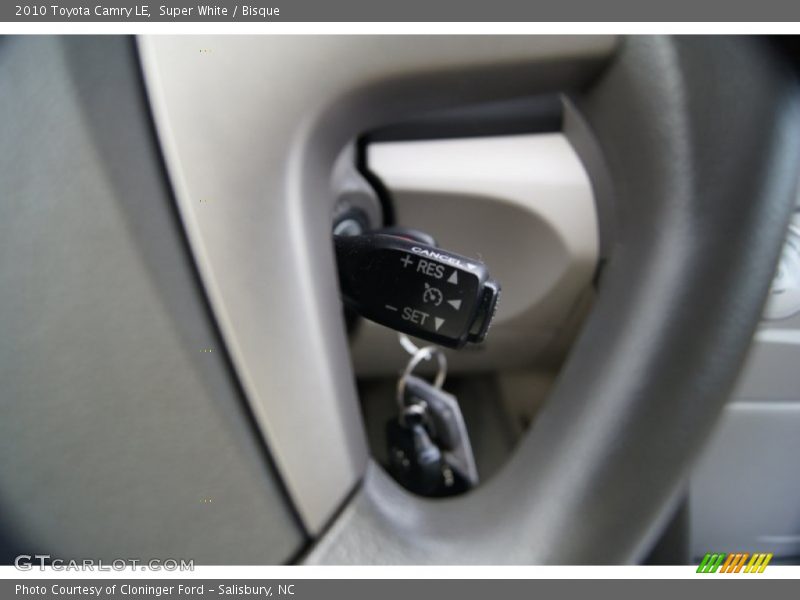 Super White / Bisque 2010 Toyota Camry LE