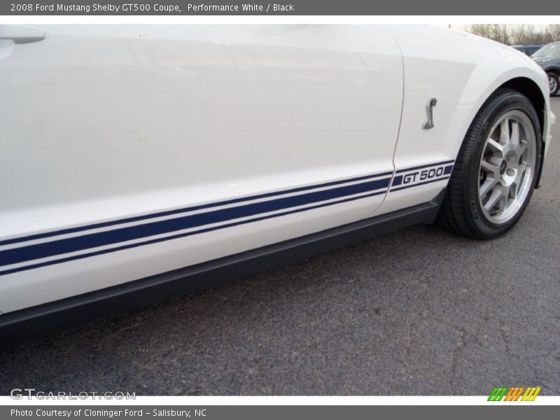Performance White / Black 2008 Ford Mustang Shelby GT500 Coupe
