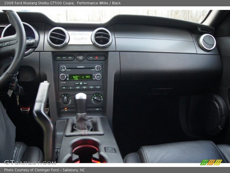 Performance White / Black 2008 Ford Mustang Shelby GT500 Coupe