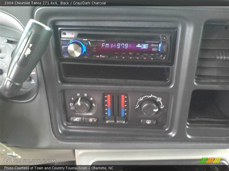 Black / Gray/Dark Charcoal 2004 Chevrolet Tahoe Z71 4x4