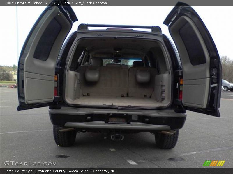 Black / Gray/Dark Charcoal 2004 Chevrolet Tahoe Z71 4x4