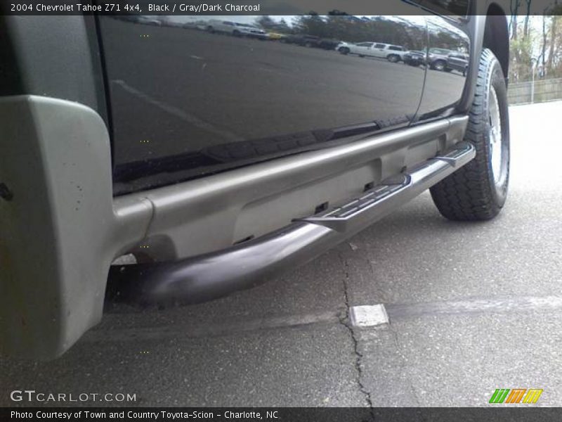 Black / Gray/Dark Charcoal 2004 Chevrolet Tahoe Z71 4x4