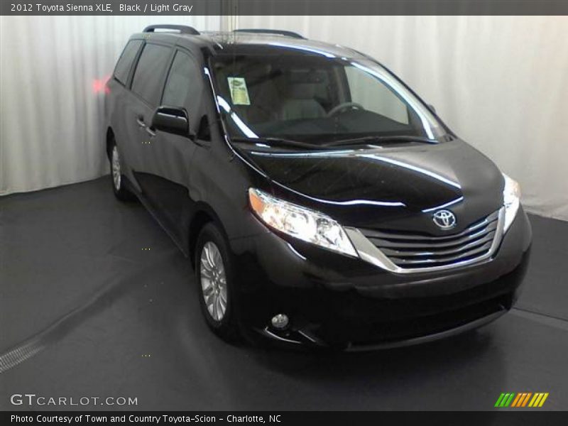 Black / Light Gray 2012 Toyota Sienna XLE