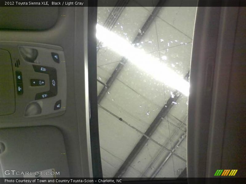 Black / Light Gray 2012 Toyota Sienna XLE