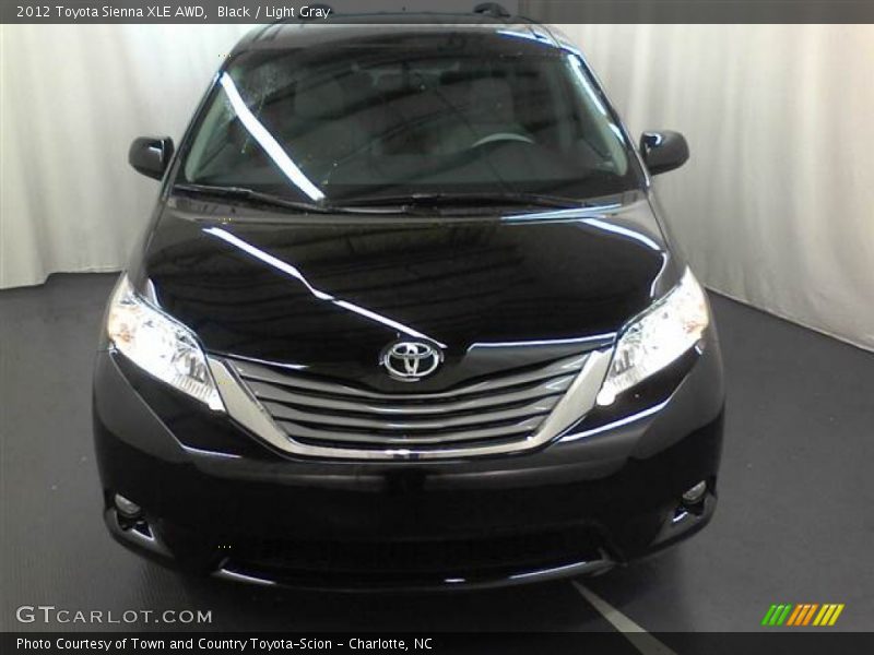 Black / Light Gray 2012 Toyota Sienna XLE AWD