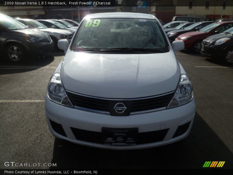 Fresh Powder / Charcoal 2009 Nissan Versa 1.8 S Hatchback
