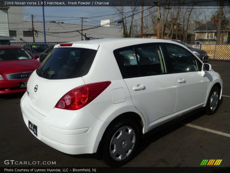 Fresh Powder / Charcoal 2009 Nissan Versa 1.8 S Hatchback