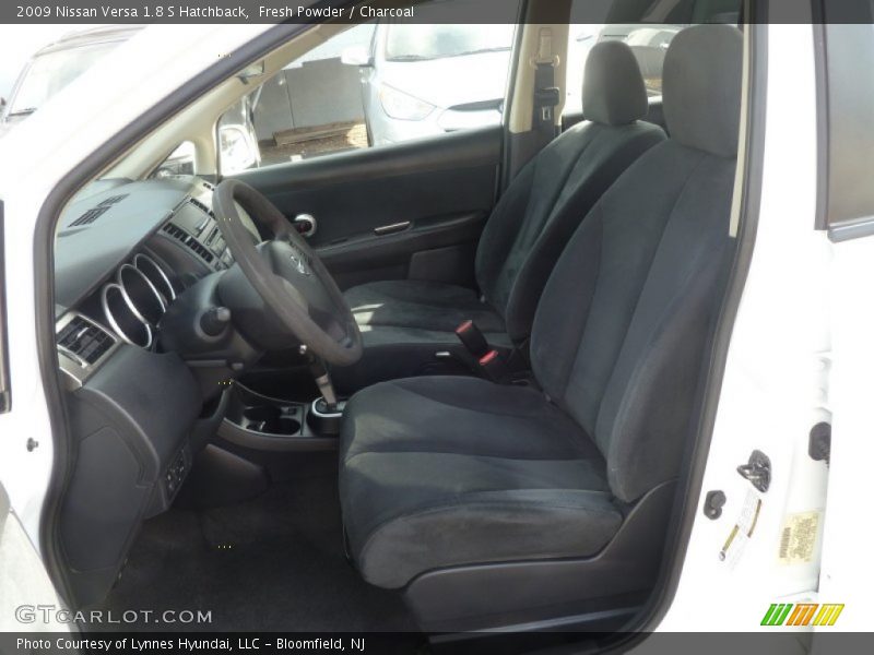 Fresh Powder / Charcoal 2009 Nissan Versa 1.8 S Hatchback