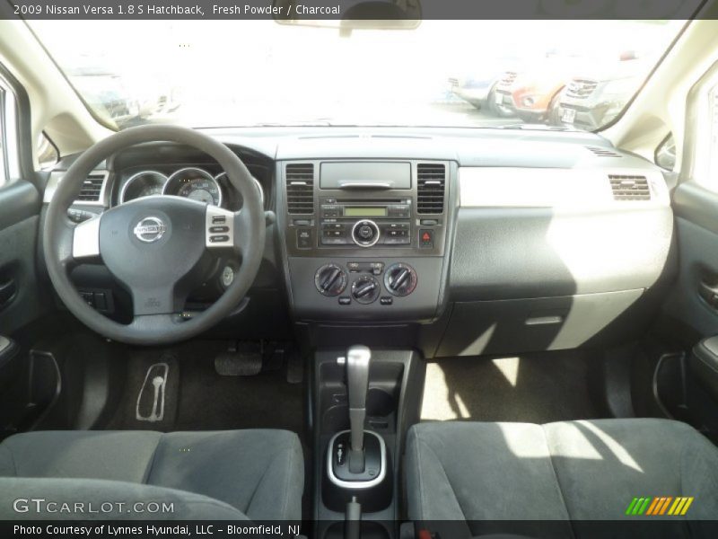 Fresh Powder / Charcoal 2009 Nissan Versa 1.8 S Hatchback