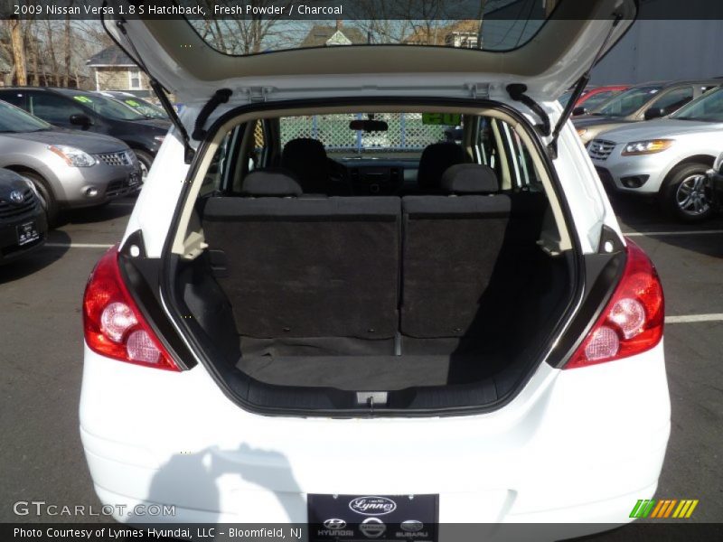 Fresh Powder / Charcoal 2009 Nissan Versa 1.8 S Hatchback