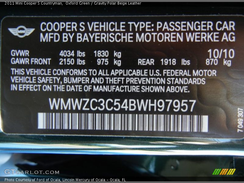 Oxford Green / Gravity Polar Beige Leather 2011 Mini Cooper S Countryman