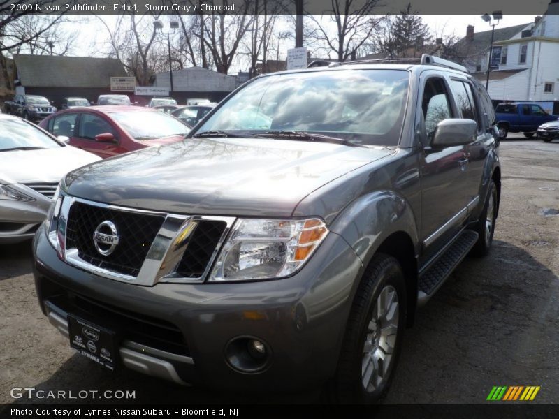 Storm Gray / Charcoal 2009 Nissan Pathfinder LE 4x4
