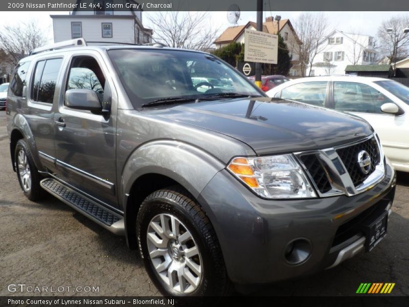 Storm Gray / Charcoal 2009 Nissan Pathfinder LE 4x4