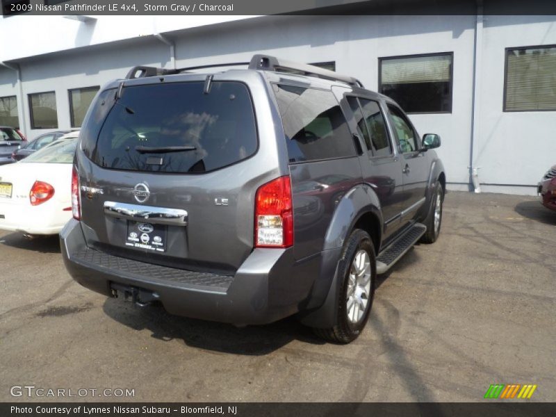 Storm Gray / Charcoal 2009 Nissan Pathfinder LE 4x4