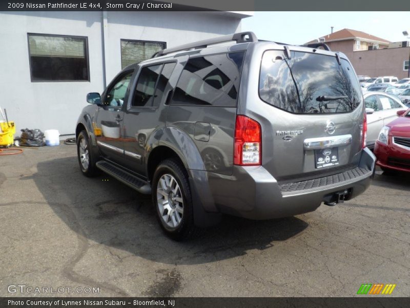 Storm Gray / Charcoal 2009 Nissan Pathfinder LE 4x4