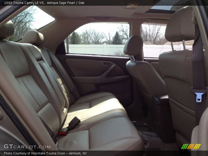 Antique Sage Pearl / Oak 1999 Toyota Camry LE V6