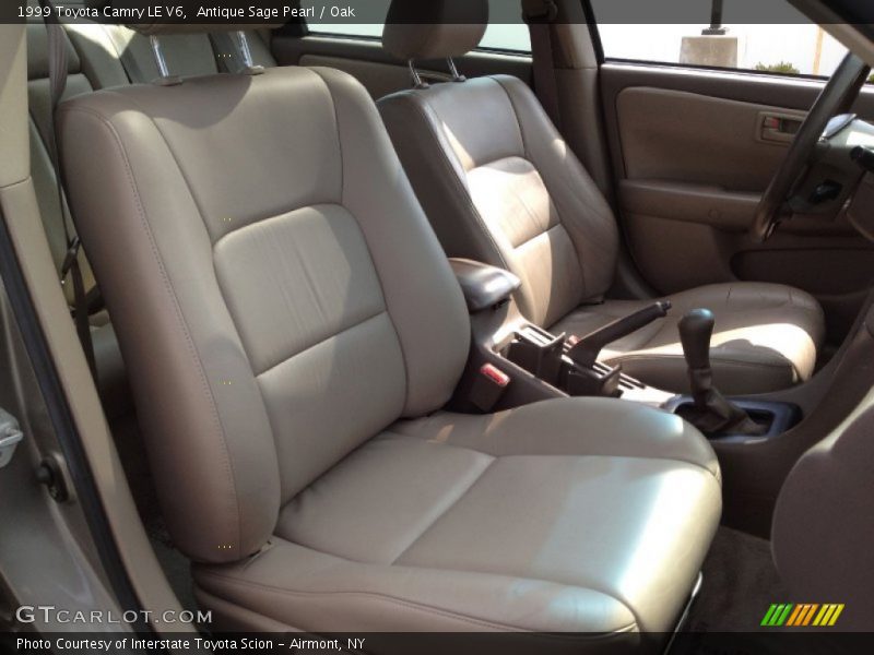 Antique Sage Pearl / Oak 1999 Toyota Camry LE V6