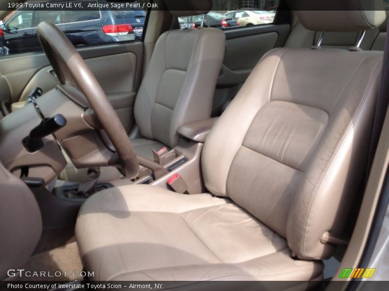 Antique Sage Pearl / Oak 1999 Toyota Camry LE V6