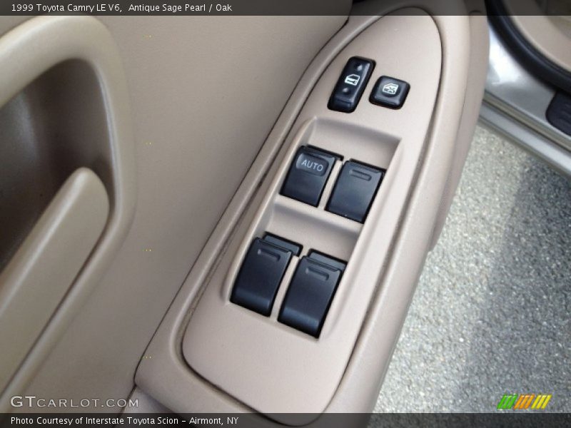 Antique Sage Pearl / Oak 1999 Toyota Camry LE V6
