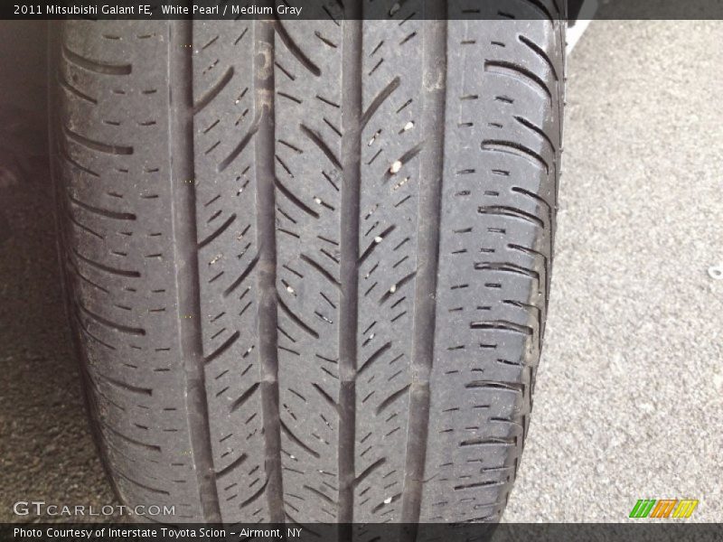 White Pearl / Medium Gray 2011 Mitsubishi Galant FE