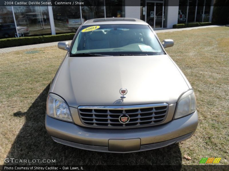Cashmere / Shale 2004 Cadillac DeVille Sedan