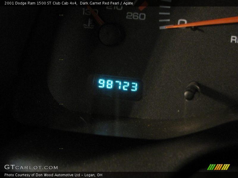 Dark Garnet Red Pearl / Agate 2001 Dodge Ram 1500 ST Club Cab 4x4