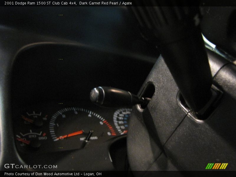 Dark Garnet Red Pearl / Agate 2001 Dodge Ram 1500 ST Club Cab 4x4