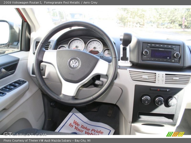 Pomegranate Red Metallic / Aero Grey 2009 Volkswagen Routan S