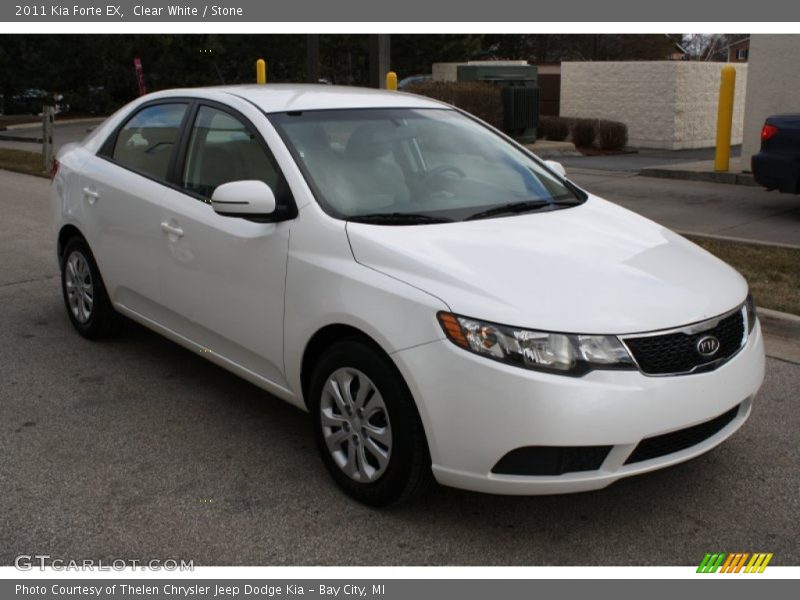 Front 3/4 View of 2011 Forte EX