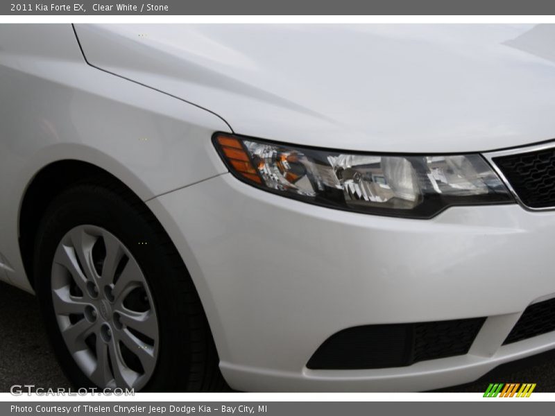 Clear White / Stone 2011 Kia Forte EX
