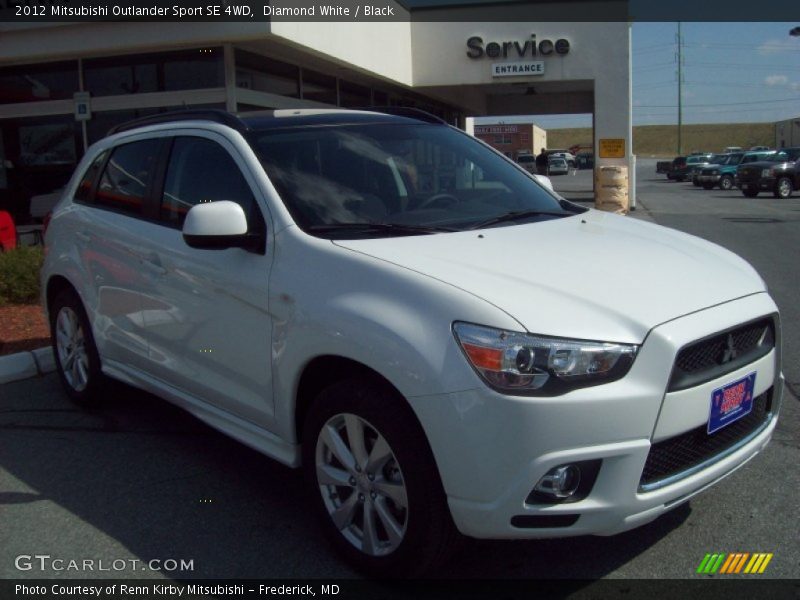 Diamond White / Black 2012 Mitsubishi Outlander Sport SE 4WD