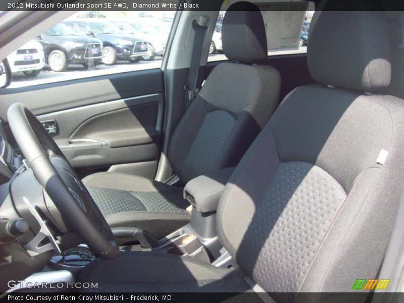 Diamond White / Black 2012 Mitsubishi Outlander Sport SE 4WD