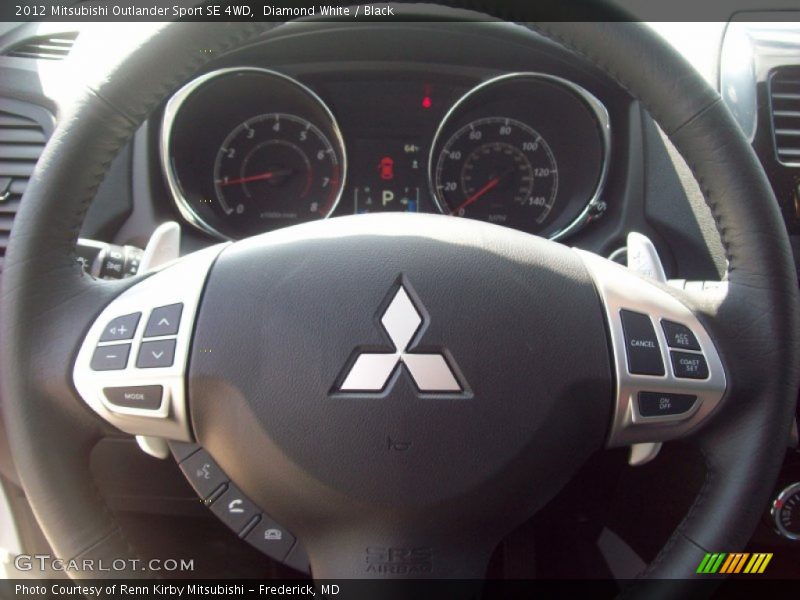 Diamond White / Black 2012 Mitsubishi Outlander Sport SE 4WD