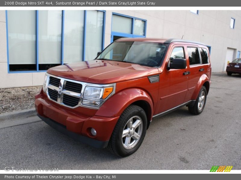 Front 3/4 View of 2008 Nitro SXT 4x4