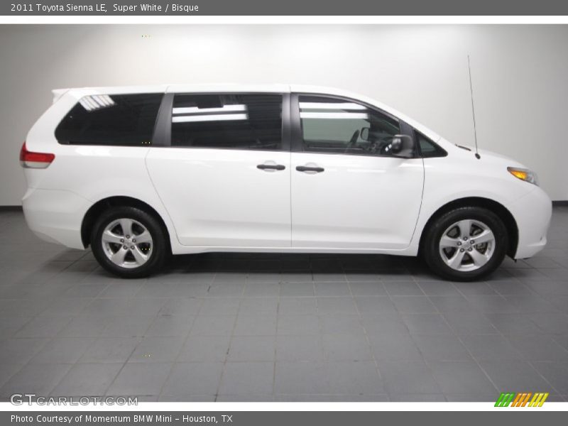 Super White / Bisque 2011 Toyota Sienna LE