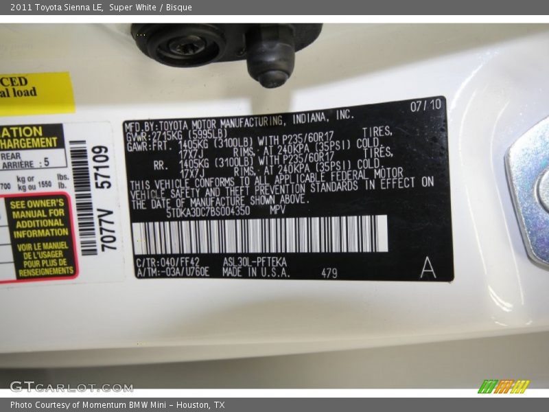 Super White / Bisque 2011 Toyota Sienna LE