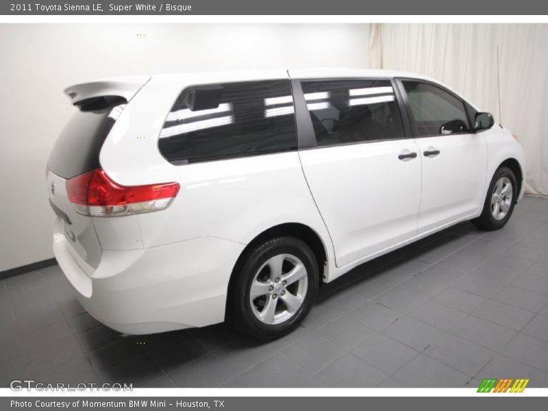 Super White / Bisque 2011 Toyota Sienna LE