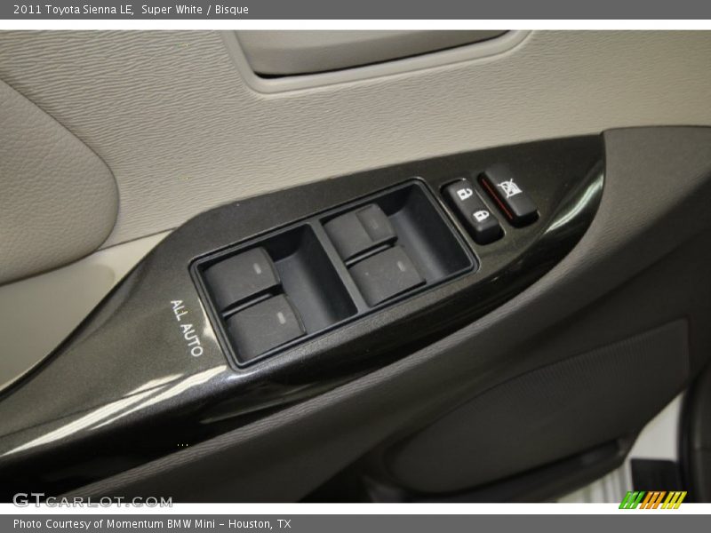 Super White / Bisque 2011 Toyota Sienna LE